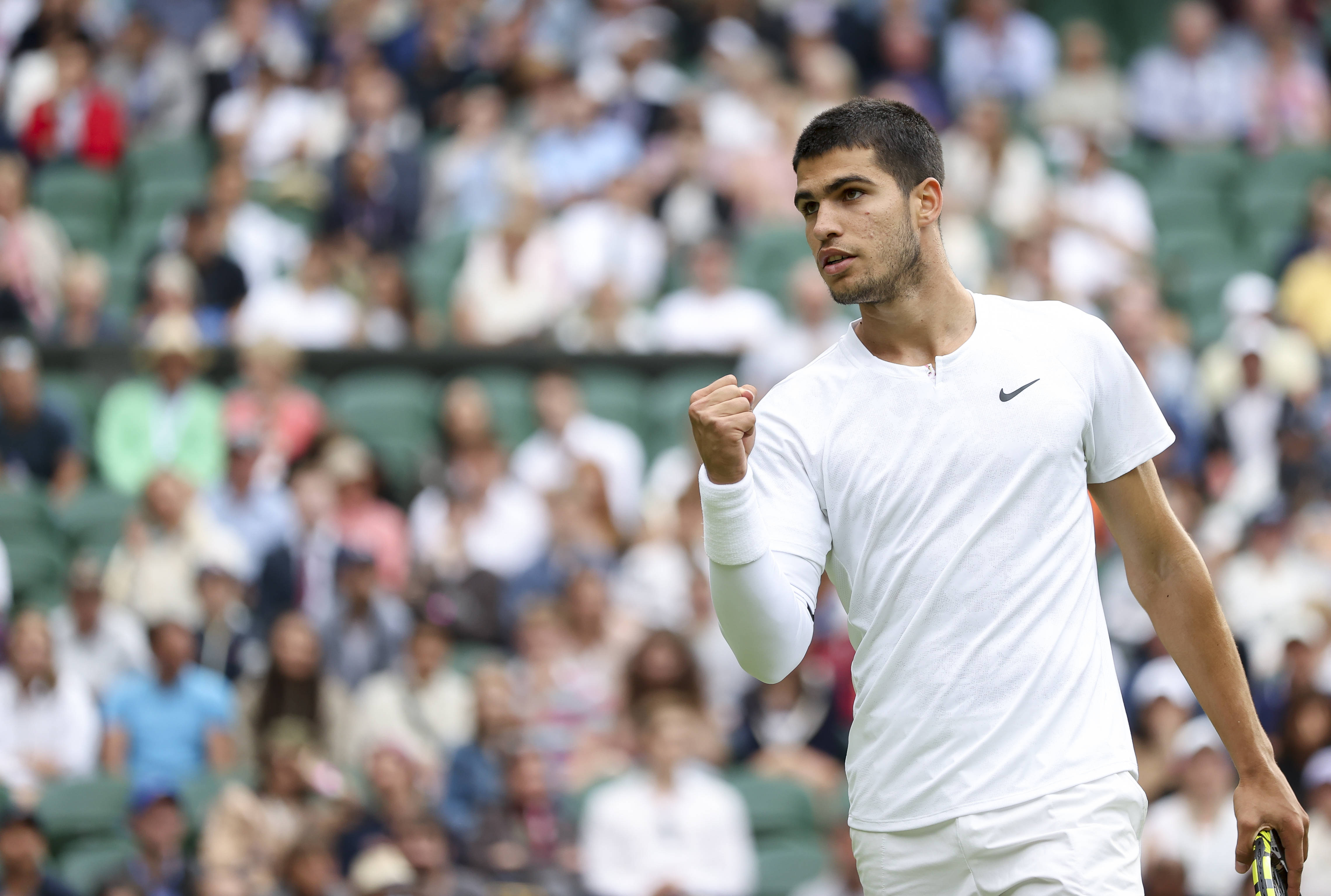 道身后有一 道身后有一